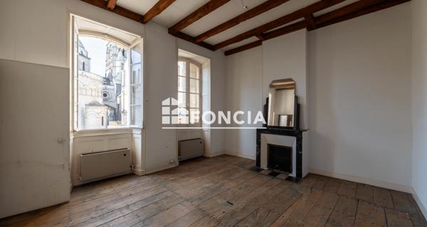 À vendre Maison 7 pièces 208.29 m² - Angoulême 16000