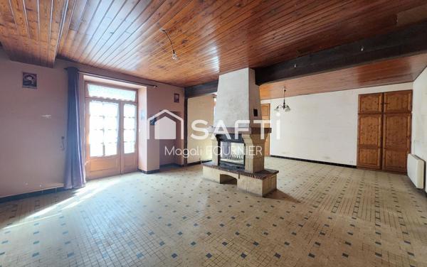MAISON DE 120 M² À RÉNOVER – BEAU POTENTIEL ET DÉPENDANCES