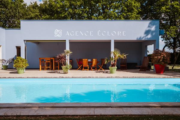 Villa contemporaine dans un parc en pleine nature