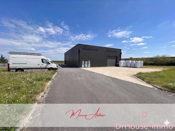 Bureau à vendre 3 pièces de 542 m²