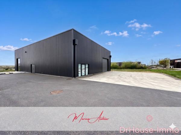 Bureau à vendre 3 pièces de 542 m²