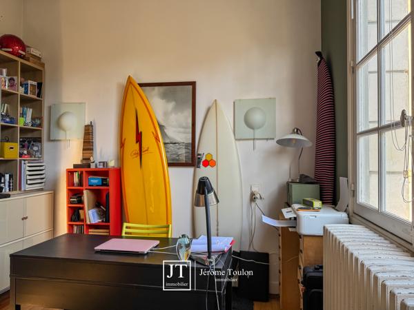 Maison
                                                                                                                                                                                                                                                                                                                        8 pièce(s)                                                                                                                                                                                                          6 chambre(s)                                                                                                                                                                                                          204  m²