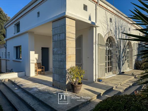Maison
                                                                                                                                                                                                                                                                                                                        8 pièce(s)                                                                                                                                                                                                          6 chambre(s)                                                                                                                                                                                                          204  m²
