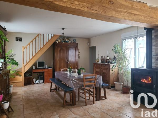 Maison rustique 6 pièces de 118 m² à Vernoil-le-Fourrier (49390)