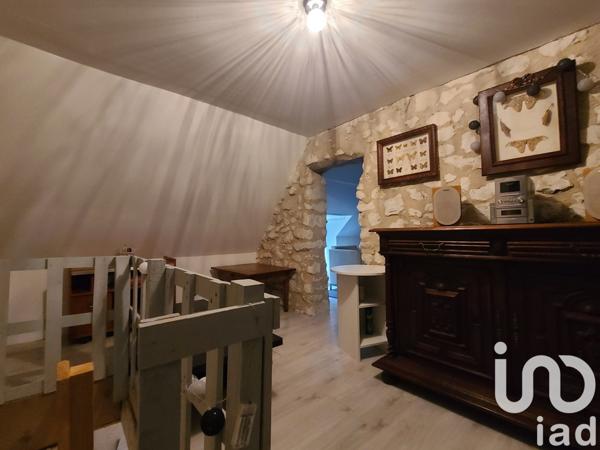 Maison rustique 6 pièces de 118 m² à Vernoil-le-Fourrier (49390)