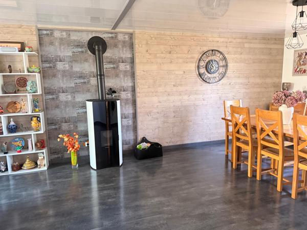 Maison de 106 m2 sur sous-sol, 4 chambres, jardin.