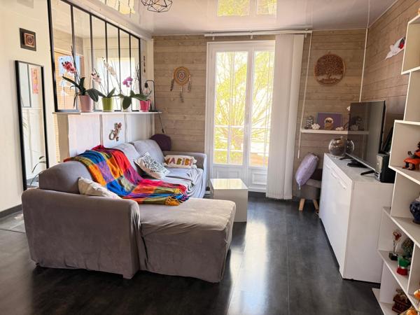 Maison de 106 m2 sur sous-sol, 4 chambres, jardin.