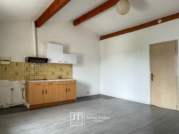 Appartement
                                                                                                                                                                                                                                                                                                                        2 pièce(s)                                                                                                                                                                                                          1 chambre(s)                                                                                                                                                                                                          41  m²