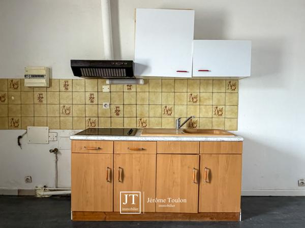 Appartement
                                                                                                                                                                                                                                                                                                                        2 pièce(s)                                                                                                                                                                                                          1 chambre(s)                                                                                                                                                                                                          41  m²
