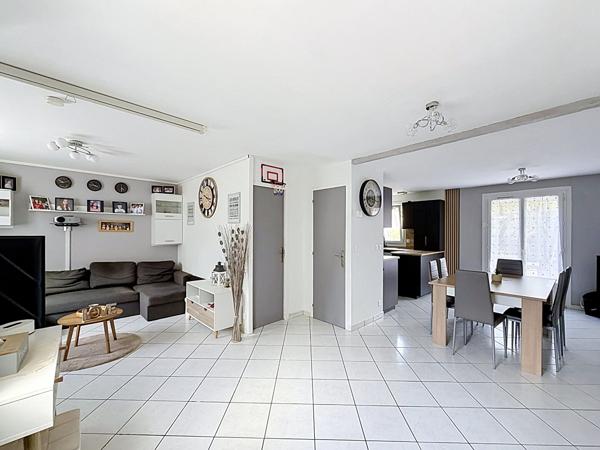 Maison Nanteuil-lès-meaux - 4 chambres - jardin de 530 m2 - Plusieurs stationnements