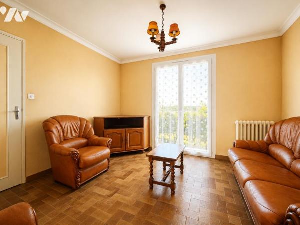 Maison sur sous-sol complet – MONTJEAN SUR LOIRE