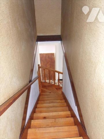 Maison d'habitation des années 1970's , sur les hauteurs de Port Launay comprenant au rez-de-ch...