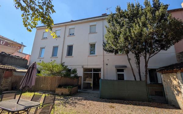 Appartement à vendre    1 pièce • 26 m2 Pierre-Bénite