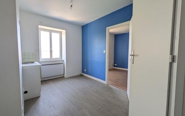 Appartement à vendre    1 pièce • 26 m2 Pierre-Bénite