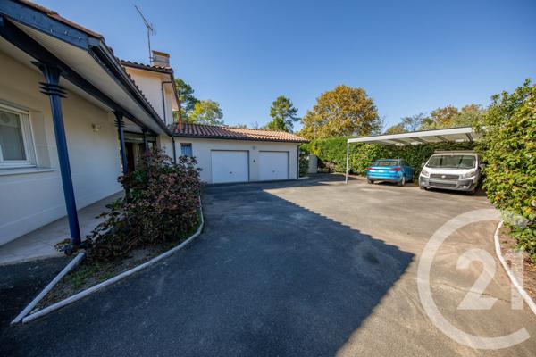 Maison à vendre  10 pièces - 272,52 m2 ST AUBIN DE MEDOC - 33