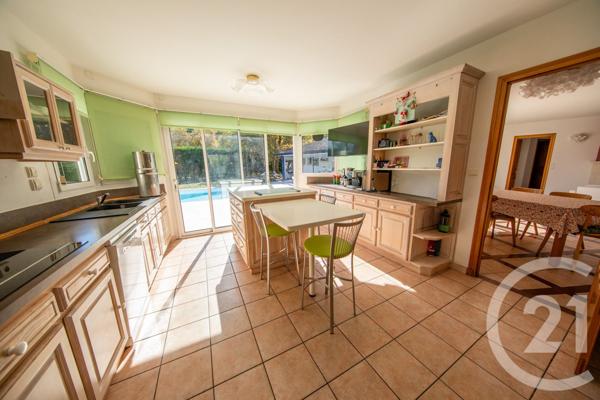 Maison à vendre  10 pièces - 272,52 m2 ST AUBIN DE MEDOC - 33