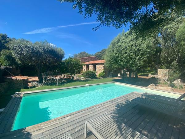 CORSE (20)- Commune de SOTTA, 10 minutes aéroport FIGARI et 15 min de PORTO VECCHIO belle maison T4 avec piscine