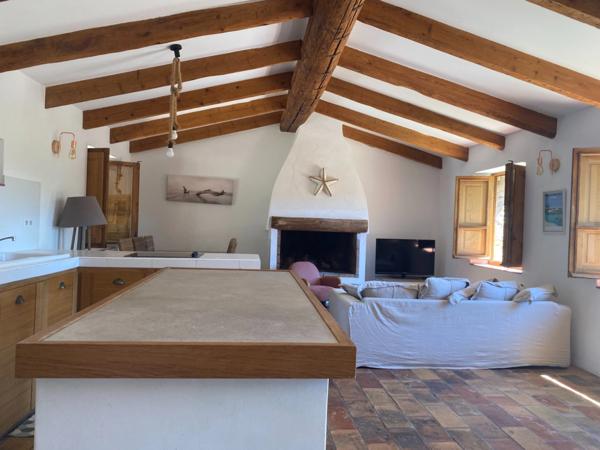 CORSE (20)- Commune de SOTTA, 10 minutes aéroport FIGARI et 15 min de PORTO VECCHIO belle maison T4 avec piscine