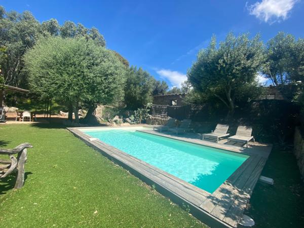 CORSE (20)- Commune de SOTTA, 10 minutes aéroport FIGARI et 15 min de PORTO VECCHIO belle maison T4 avec piscine