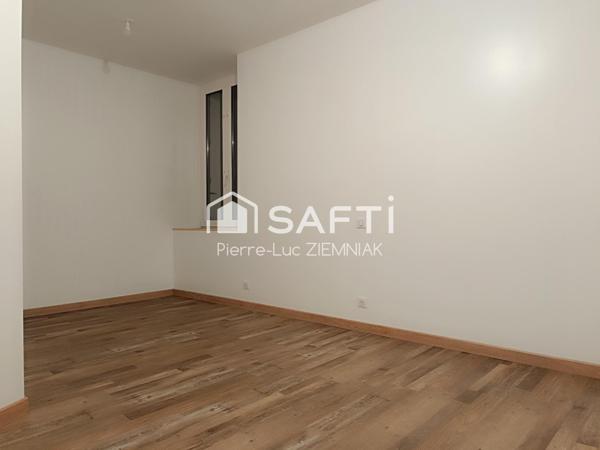 Maison de bourg 85 m2 deux chambres