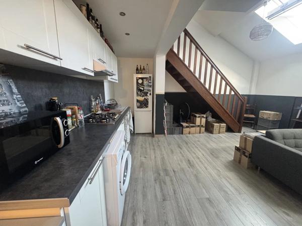 Location                                                      Appartement
                        
                     2 pièces                      54 m2                     à Saint-Quentin