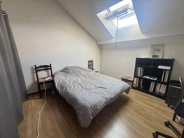 Location                                                      Appartement
                        
                     2 pièces                      54 m2                     à Saint-Quentin