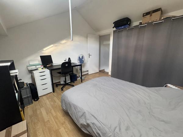 Location                                                      Appartement
                        
                     2 pièces                      54 m2                     à Saint-Quentin