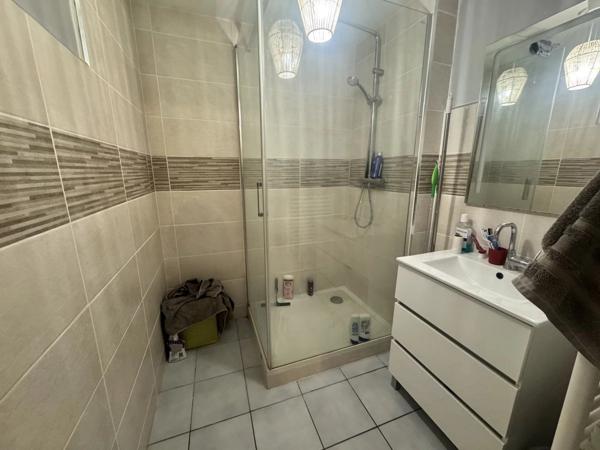 Location                                                      Appartement
                        
                     2 pièces                      54 m2                     à Saint-Quentin