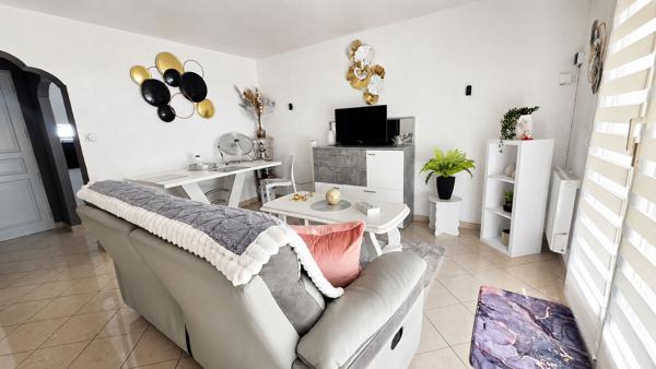 CREUTZWALD ? Appartement F2 rénové, dernier étage avec balcon et cave