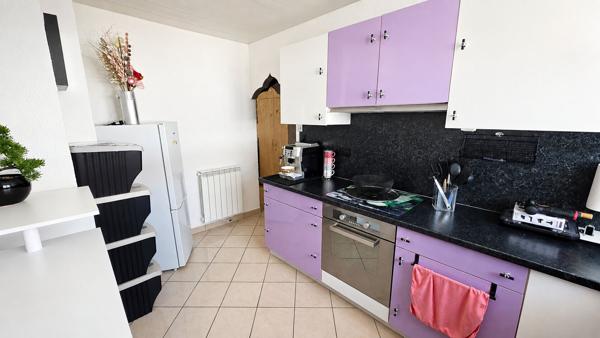 CREUTZWALD ? Appartement F2 rénové, dernier étage avec balcon et cave
