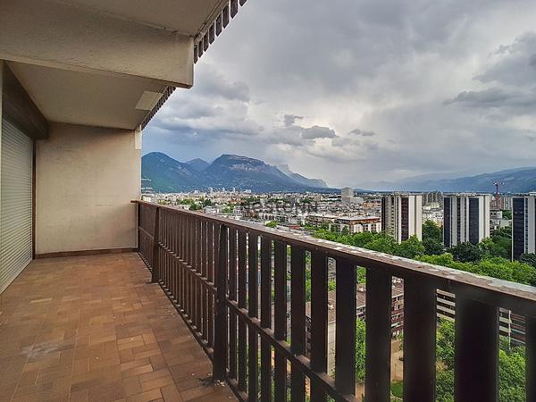 Appartement Grenoble 5 pièce(s) avec 4 CHAMBRES dernier étage IDEAL FAMILLE grande terrasse