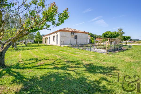 Maison de plain-pied à Sainte-Livrade-sur-Lot (Lot-et-Garonne, 47 )