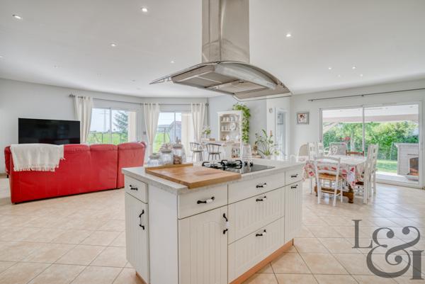 Maison de plain-pied à Sainte-Livrade-sur-Lot (Lot-et-Garonne, 47 )