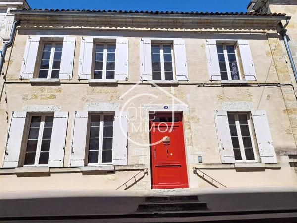 Sainte Foy la Grande : Maison bourgeoise de caractère – 326 m² – Jardin & dépendance