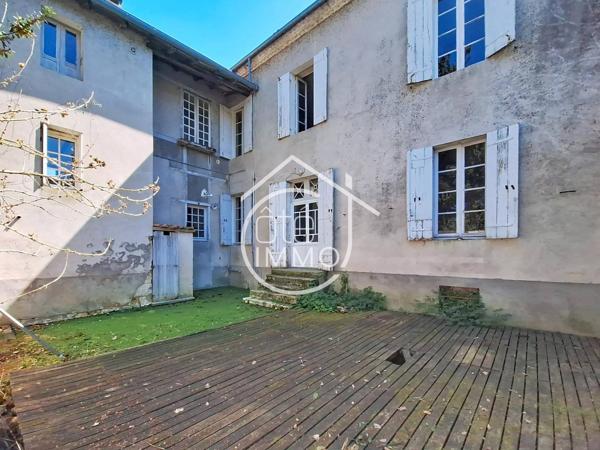 Sainte Foy la Grande : Maison bourgeoise de caractère – 326 m² – Jardin & dépendance