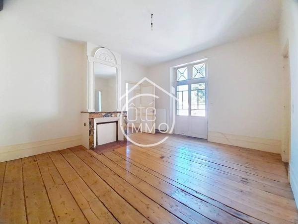 Sainte Foy la Grande : Maison bourgeoise de caractère – 326 m² – Jardin & dépendance