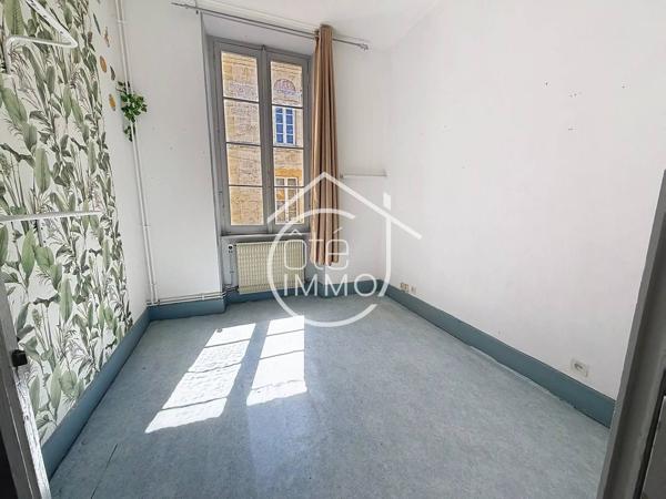 Sainte Foy la Grande : Maison bourgeoise de caractère – 326 m² – Jardin & dépendance