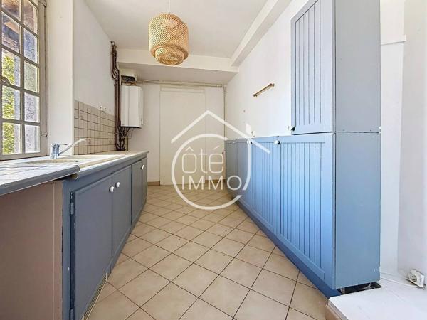 Sainte Foy la Grande : Maison bourgeoise de caractère – 326 m² – Jardin & dépendance
