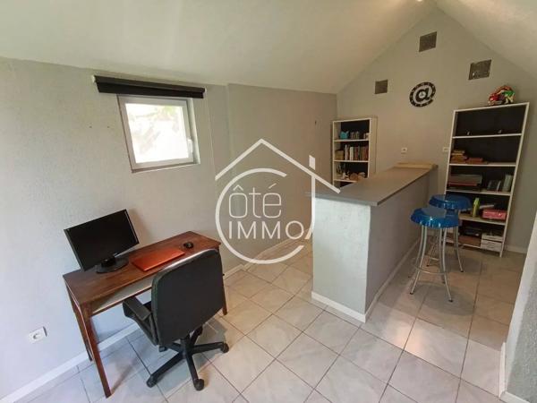 MOULEYDIER : Charmante périgourdine 6 pièces de 130m² avec jardin, garage et dépendances