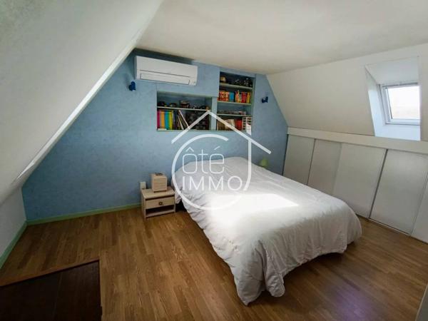 MOULEYDIER : Charmante périgourdine 6 pièces de 130m² avec jardin, garage et dépendances