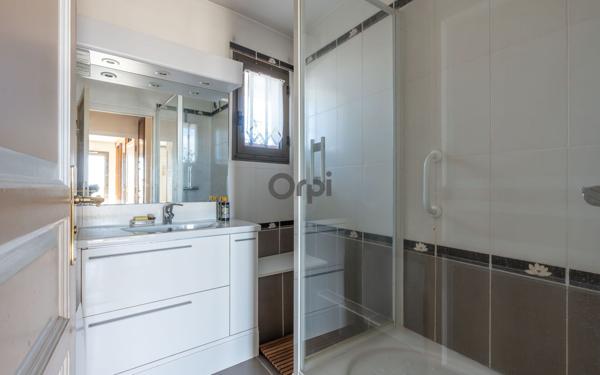 Appartement à vendre    6 pièces • 164,65 m2 Joinville-le-Pont