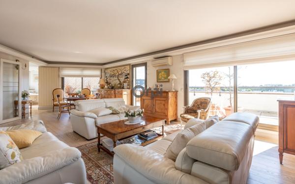 Appartement à vendre    6 pièces • 164,65 m2 Joinville-le-Pont