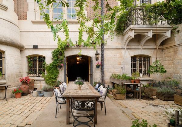 Au cœur de la Sologne, Un château d'inspiration néogothique et Renaissance, de 3000 m2 sur un 53ha