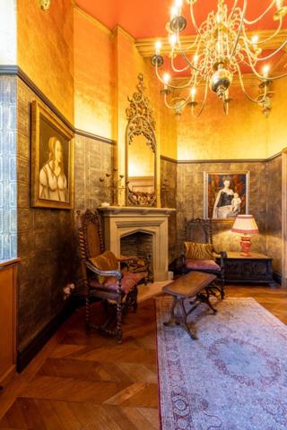 Au cœur de la Sologne, Un château d'inspiration néogothique et Renaissance, de 3000 m2 sur un 53ha