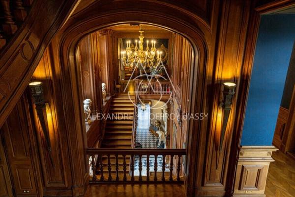 Au cœur de la Sologne, Un château d'inspiration néogothique et Renaissance, de 3000 m2 sur un 53ha