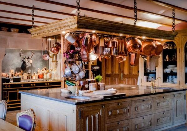 Au cœur de la Sologne, Un château d'inspiration néogothique et Renaissance, de 3000 m2 sur un 53ha