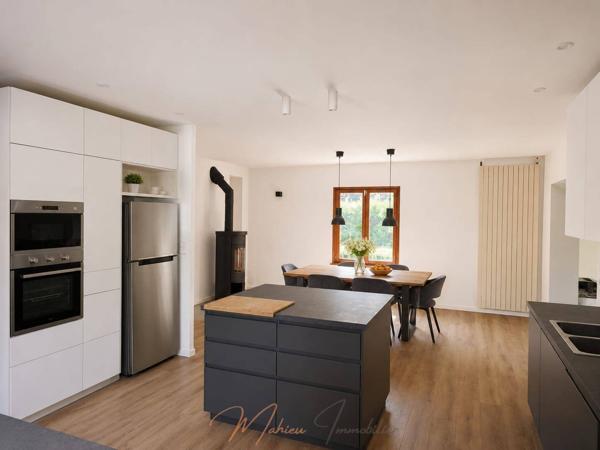 Maison - 8 pièces - Divonne-les-Bains