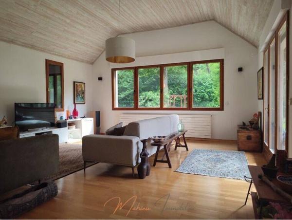 Maison - 8 pièces - Divonne-les-Bains