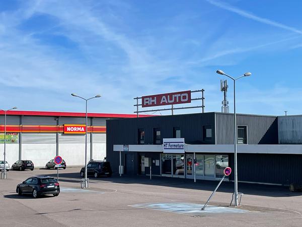 Show-room, atelier, bureaux Folschviller 376m²