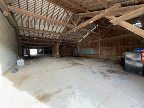 Local/bureau à louer 280 m2